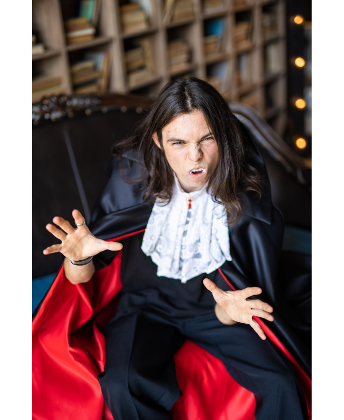 Карнавальний костюм для аниматорів Вампір