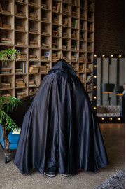 Карнавальний костюм для аниматорів Вампір в червоному Хеловін