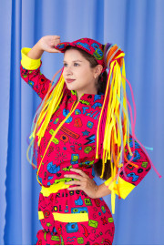 Карнавальний костюм для аніматорів Meme Party Girl (Мемна вечірка)